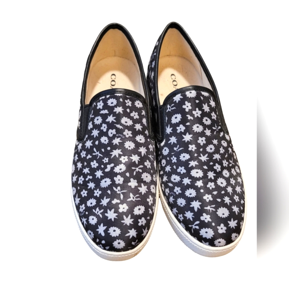 Coach floral black & white slip on shoes size 8 1/2 womens